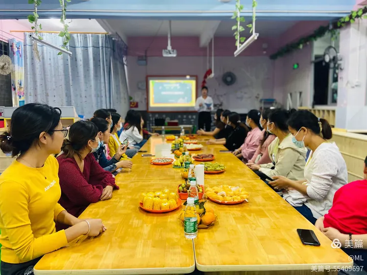 凝心聚力,家园共育——米奇贝贝幼儿园家委会会议